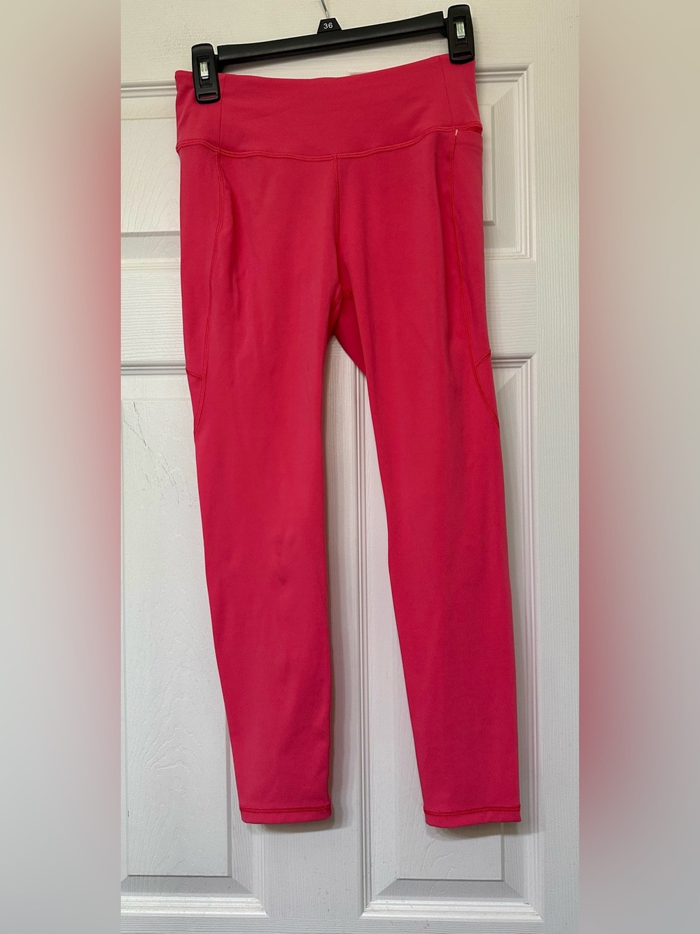 CALIA by Carrie Underwood Pink Active Leggings Small with pockets!
